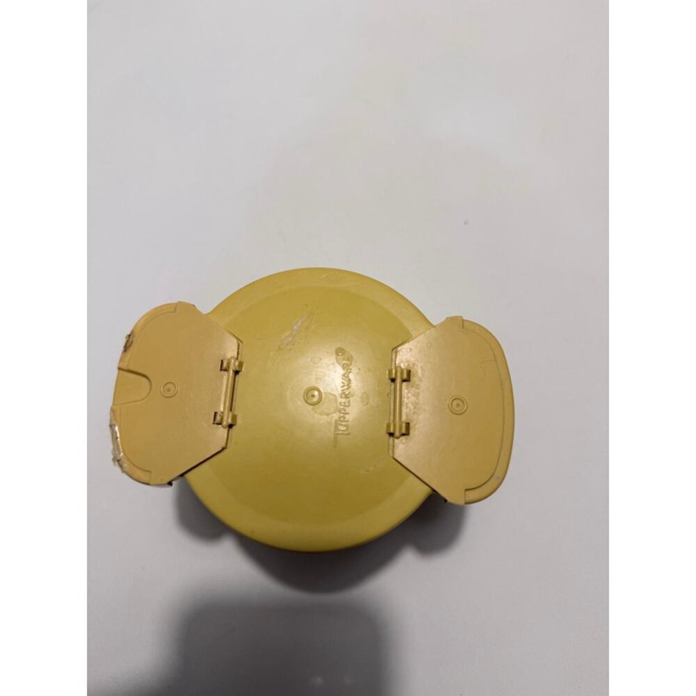 Vintage Tupperware Sugar Container Yellow Flip Lid USA - Picture 2 of 4